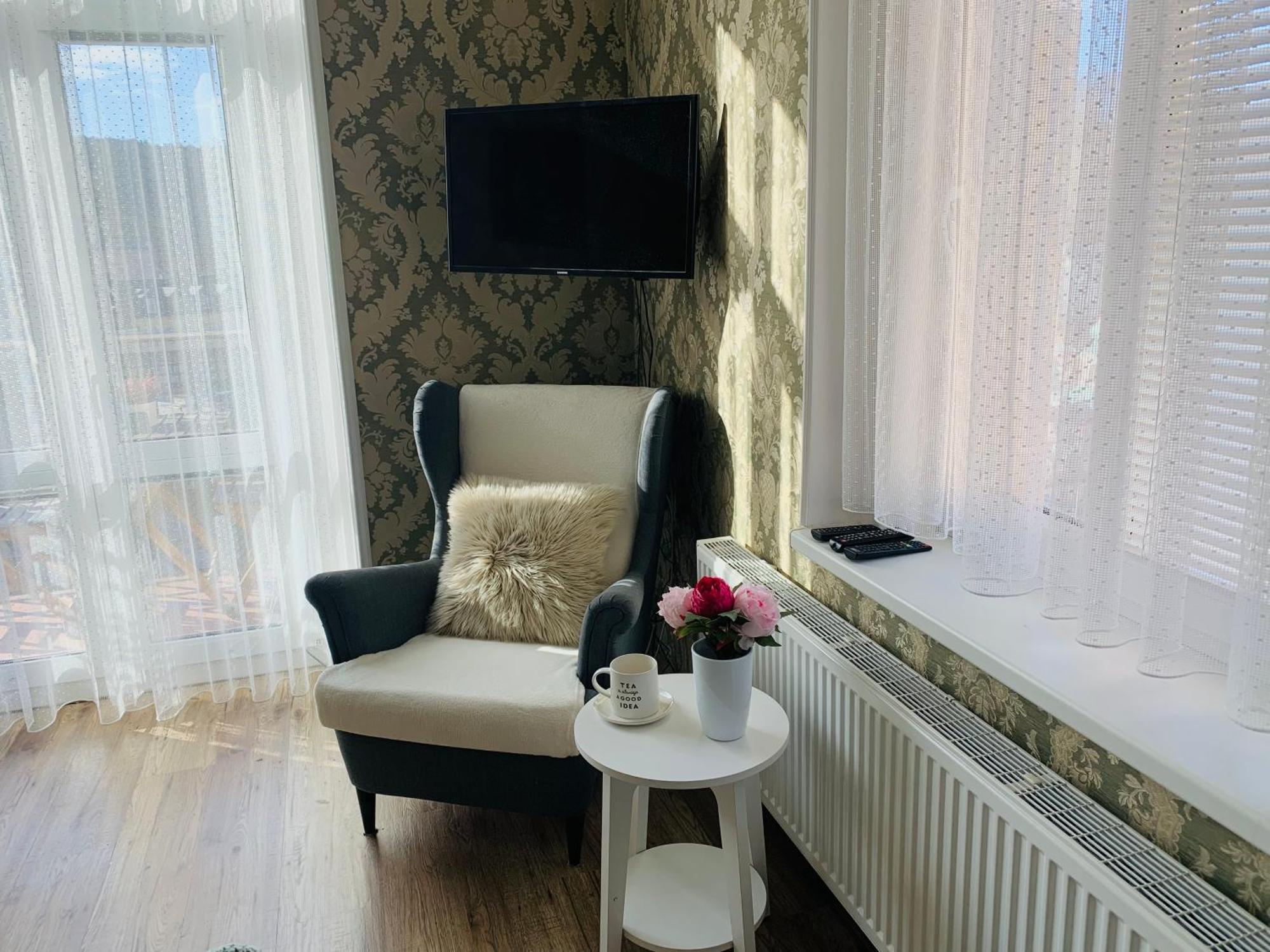 Romanceart Apartments Карлови Вари Екстериор снимка