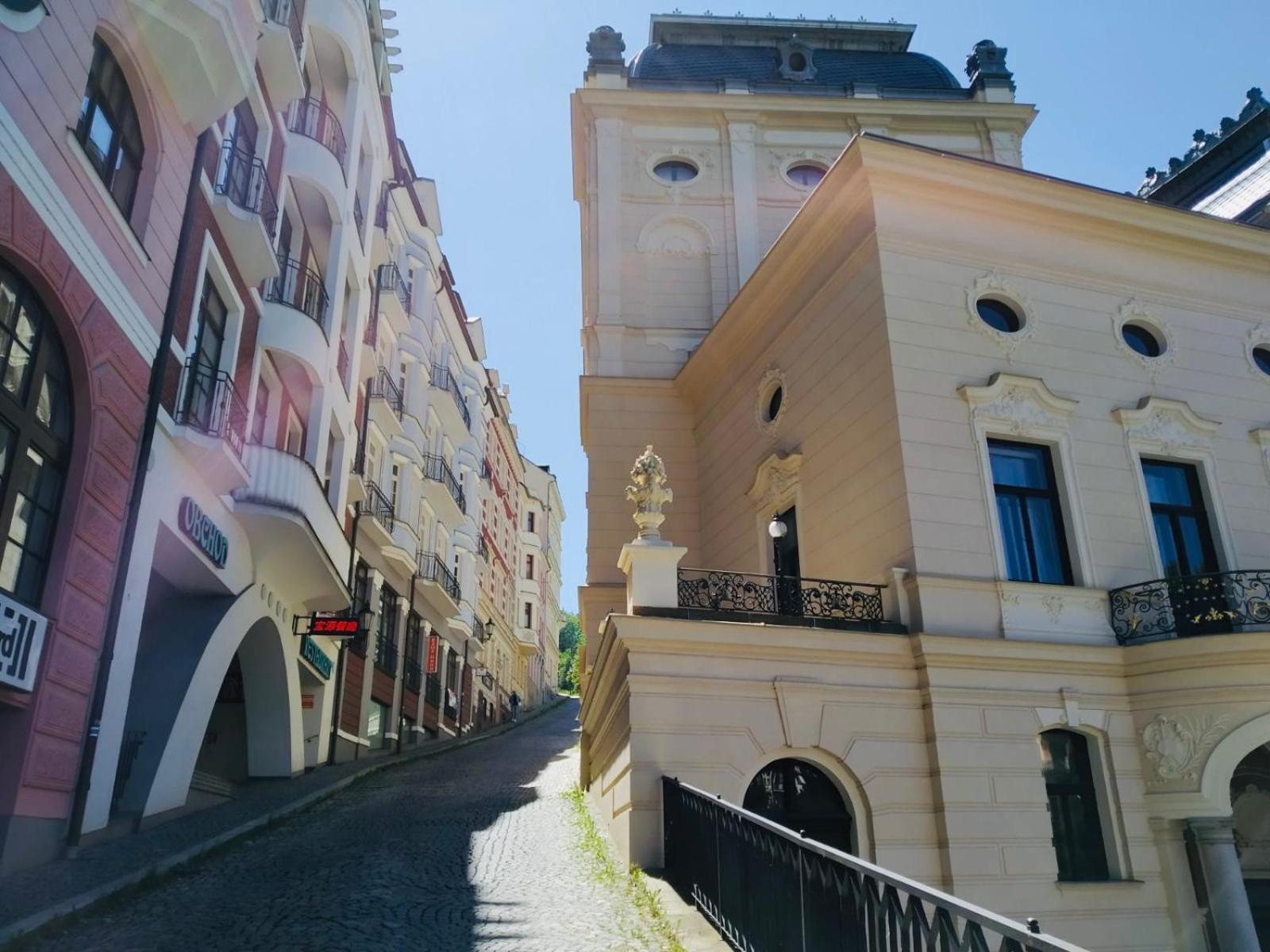 Romanceart Apartments Карлови Вари Екстериор снимка
