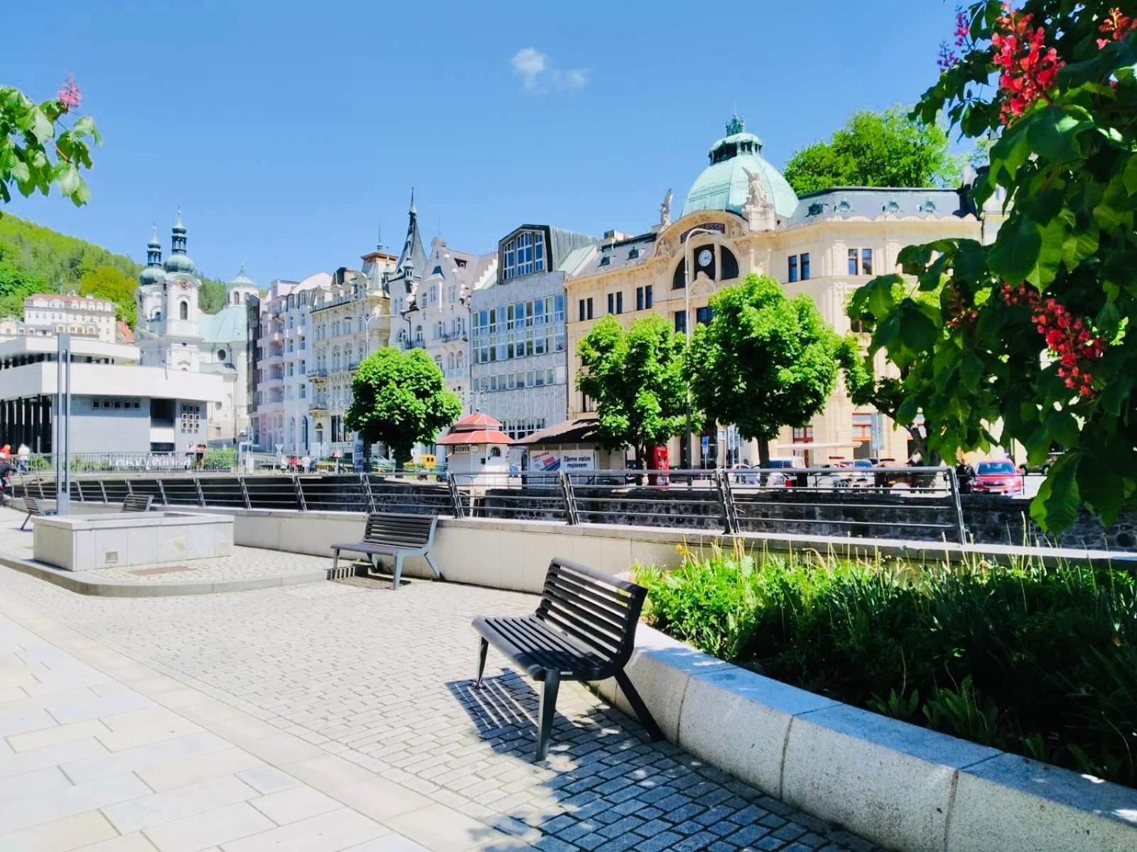 Romanceart Apartments Карлови Вари Екстериор снимка
